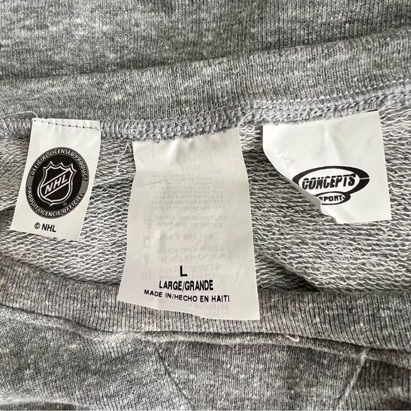 NHL Boston Bruins Women’s Sweatshirt Tee Gray Black Large NWT - Picture 8 of 11